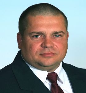 Profesor Jolie Beker